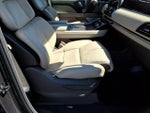2024 Navigator L Thumbnail 10