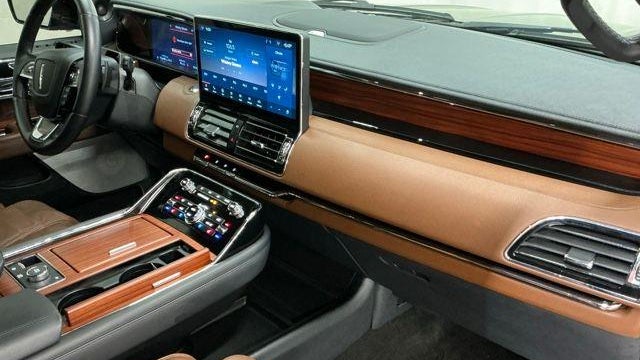 2024 Lincoln Navigator L Reserve