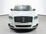2024 Navigator L Thumbnail 2