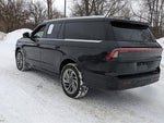 2025 Navigator L Thumbnail 5
