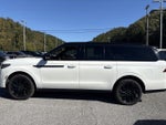 2025 Navigator L Thumbnail 6