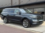 2025 Navigator L Thumbnail 2