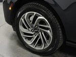 2025 Navigator L Thumbnail 9