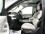 2025 Navigator L Thumbnail 11