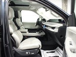 2025 Navigator L Thumbnail 16