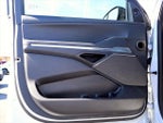 2025 Navigator L Thumbnail 13