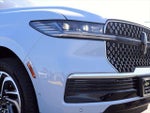 2025 Navigator L Thumbnail 32