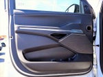 2025 Navigator L Thumbnail 13