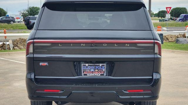 2025 Lincoln Navigator L Reserve