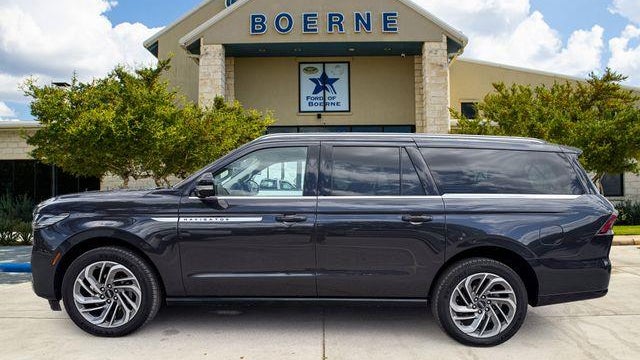 2025 Lincoln Navigator L Reserve