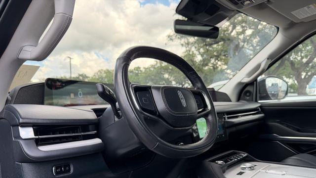 2025 Lincoln Navigator L Reserve