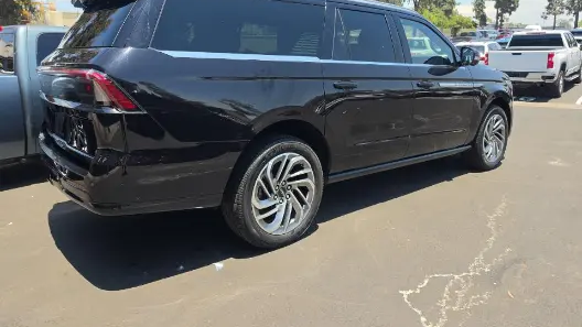 2025 Lincoln Navigator L Reserve