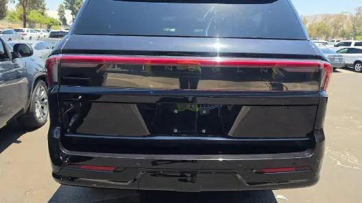 2025 Lincoln Navigator L Reserve