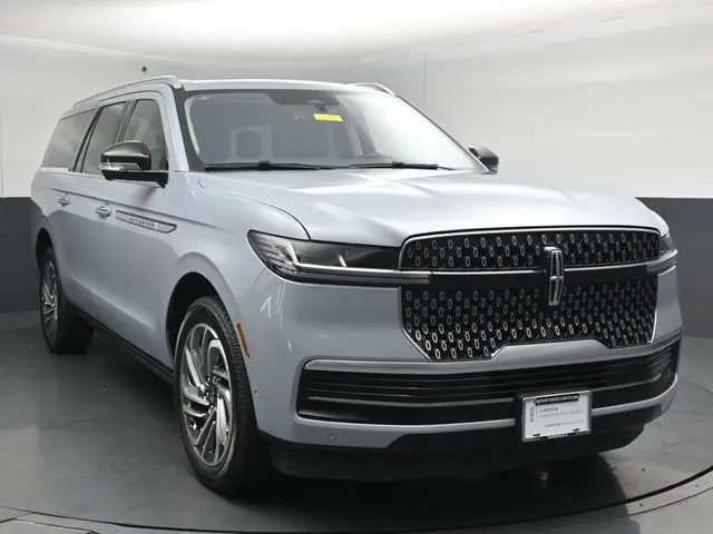 2025 Lincoln Navigator - $81,999