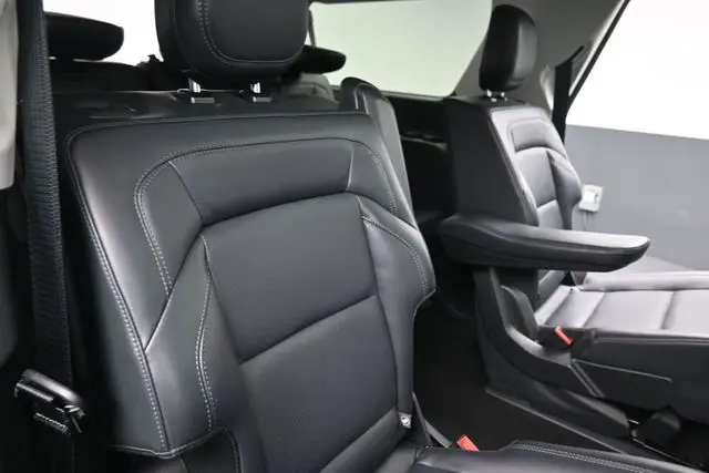 2025 Lincoln Navigator - $81,999