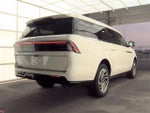 2025 Navigator L Thumbnail 4