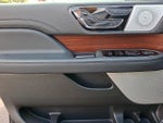 2023 Navigator L Thumbnail 12