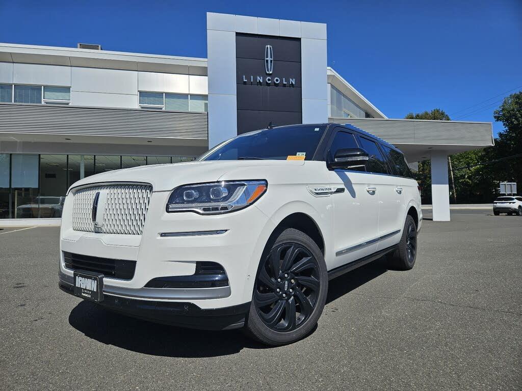 2023 Lincoln Navigator - $60,995