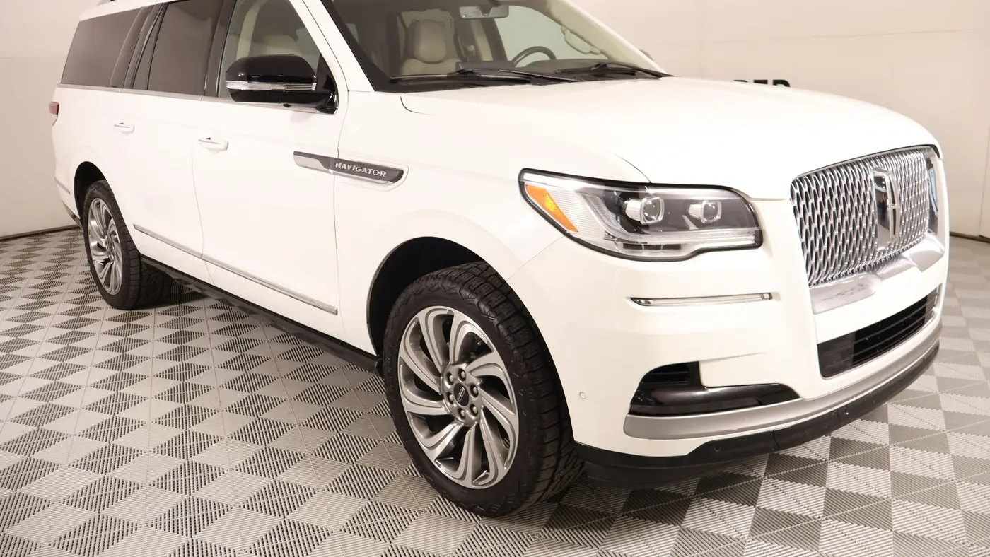 Preowned 2023 Lincoln Navigator L Reserve for Sale