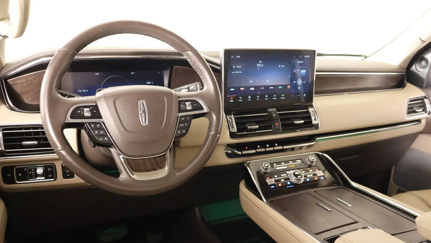 2023 Lincoln Navigator L Reserve