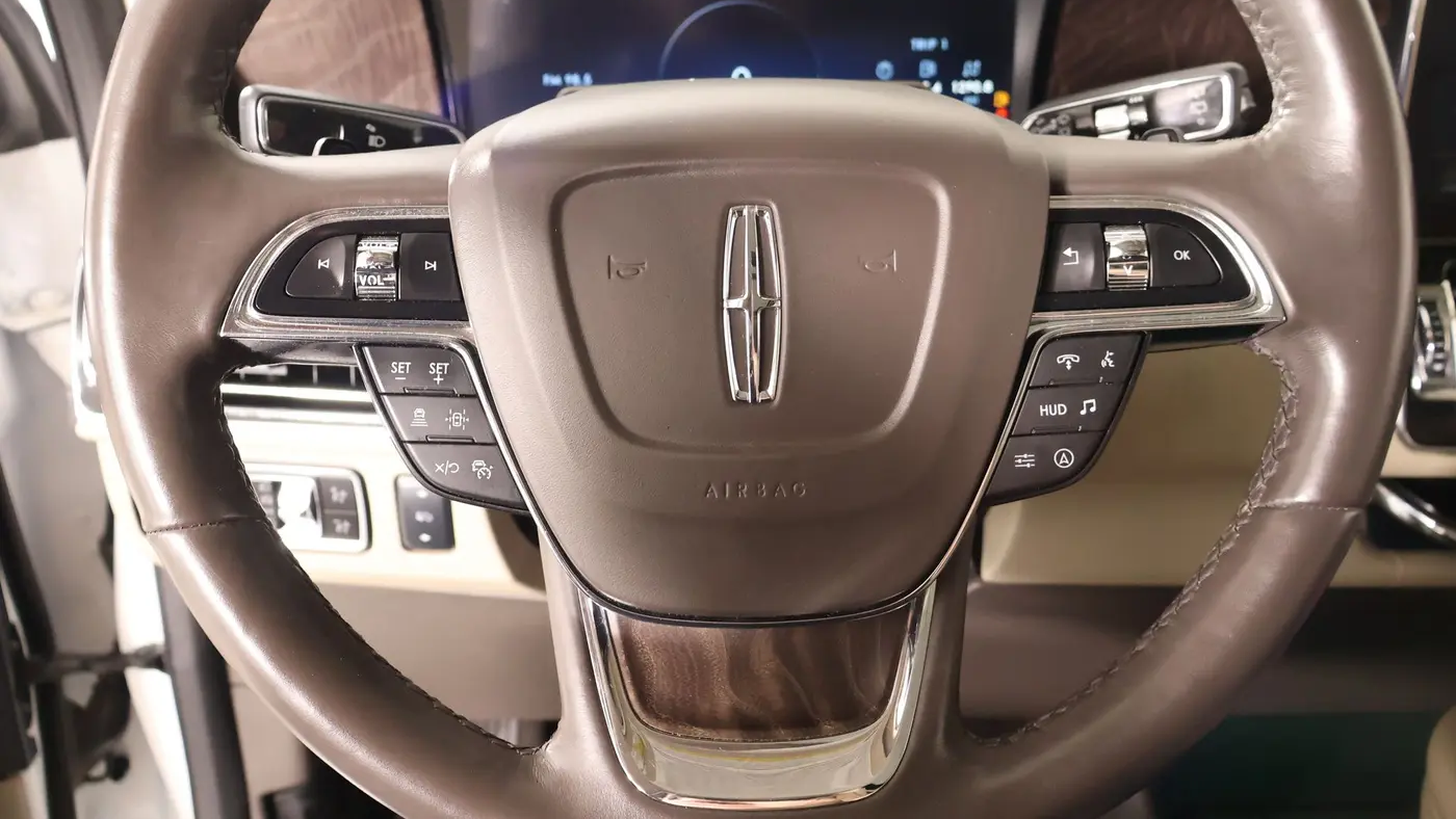2023 Lincoln Navigator L Reserve