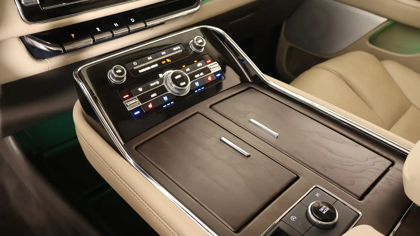 2023 Lincoln Navigator L Reserve
