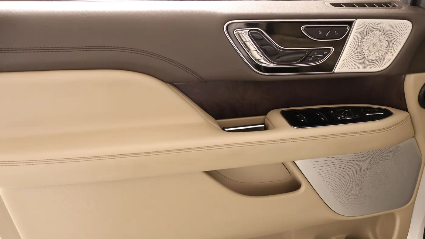 2023 Lincoln Navigator L Reserve