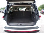 2024 Navigator L Thumbnail 8