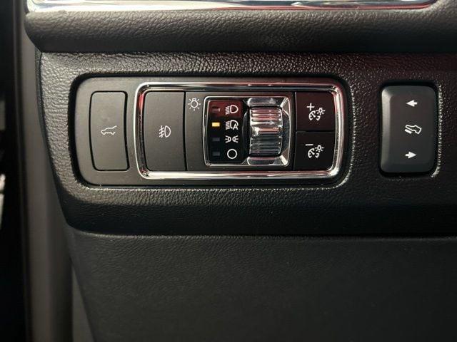 2024 Lincoln Navigator - $64,000