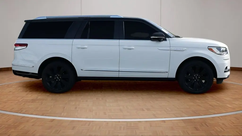 2024 Lincoln Navigator L Reserve