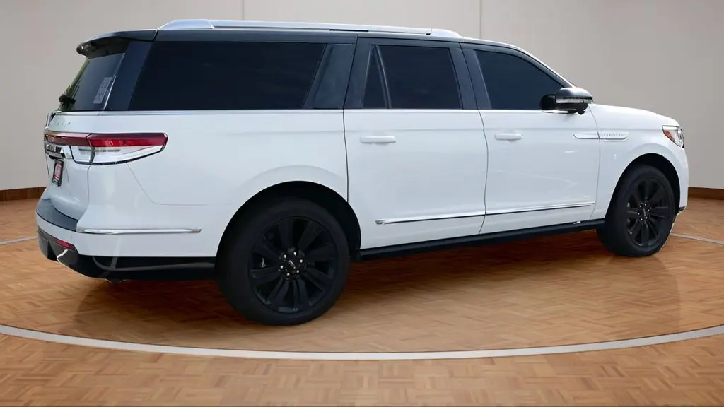 2024 Lincoln Navigator L Reserve