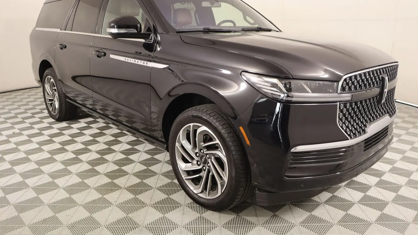 Preowned 2025 Lincoln Navigator L Reserve for Sale