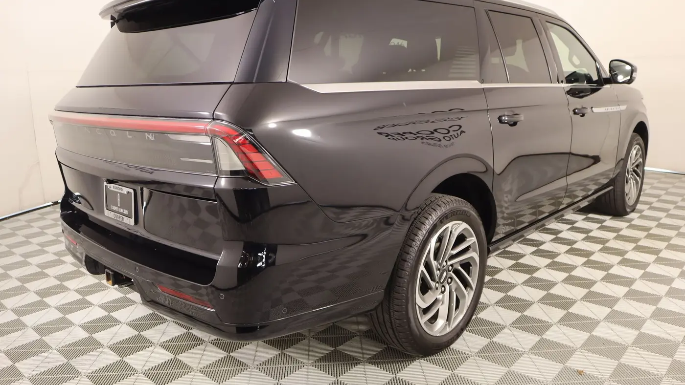 2025 Lincoln Navigator L Reserve