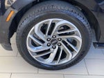 2025 Navigator L Thumbnail 4