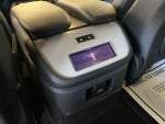 2025 Navigator L Thumbnail 8