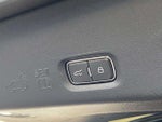 2025 Navigator L Thumbnail 13