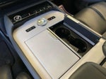 2025 Navigator L Thumbnail 16
