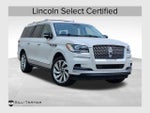 2023 Navigator L Thumbnail 1