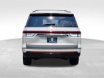 2023 Navigator L Thumbnail 8