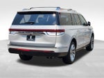 2023 Navigator L Thumbnail 9