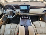 2023 Navigator L Thumbnail 13