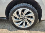 2023 Navigator L Thumbnail 19