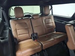 2023 Navigator L Thumbnail 17