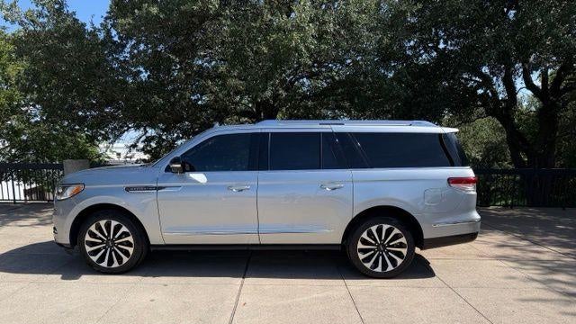 2023 Lincoln Navigator L Reserve