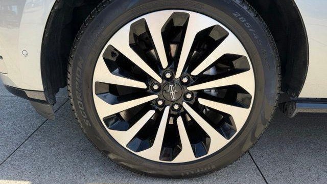 2023 Lincoln Navigator L Reserve