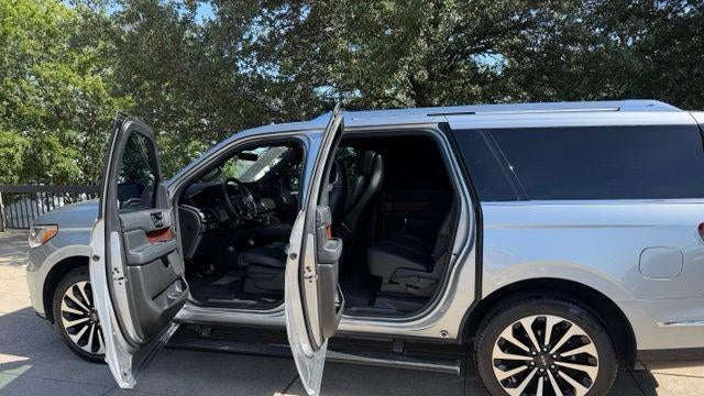 2023 Lincoln Navigator L Reserve