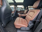 2023 Navigator L Thumbnail 17
