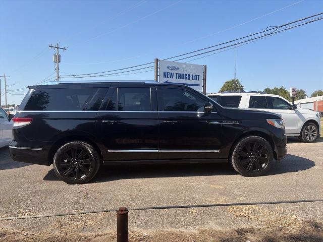 2023 Lincoln Navigator - $47,500