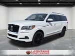 2023 Navigator L Thumbnail 1