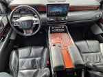 2023 Navigator L Thumbnail 27